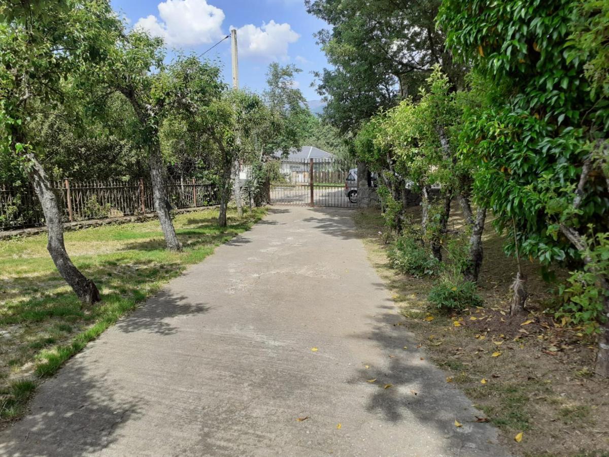 La Albarina Guest House Galende Bagian luar foto